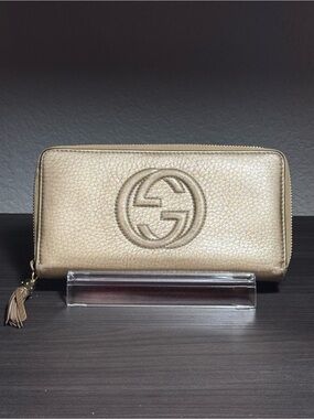 RARE GUCCI METALLIC GOLD SOHO ZIPPY WALLET